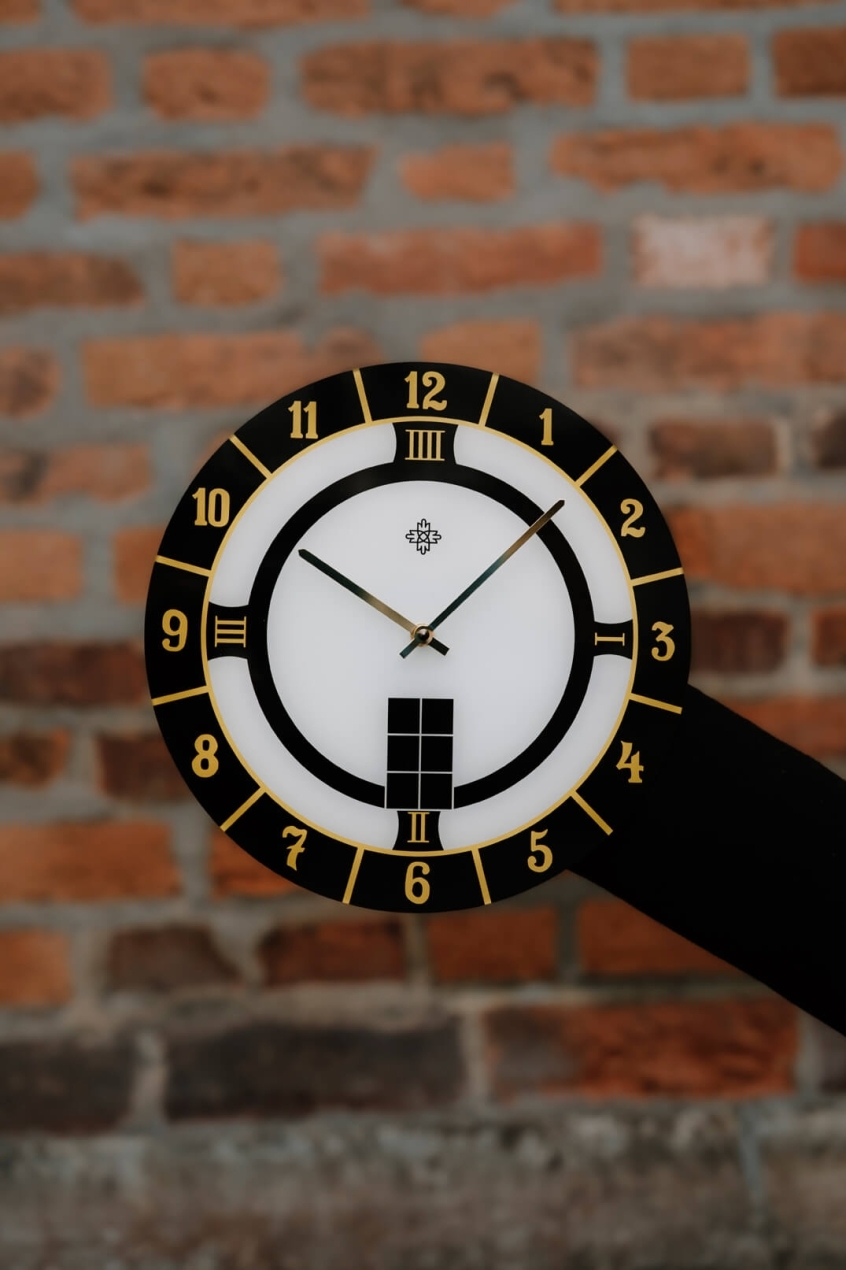 Nástěnné hodiny PRIM