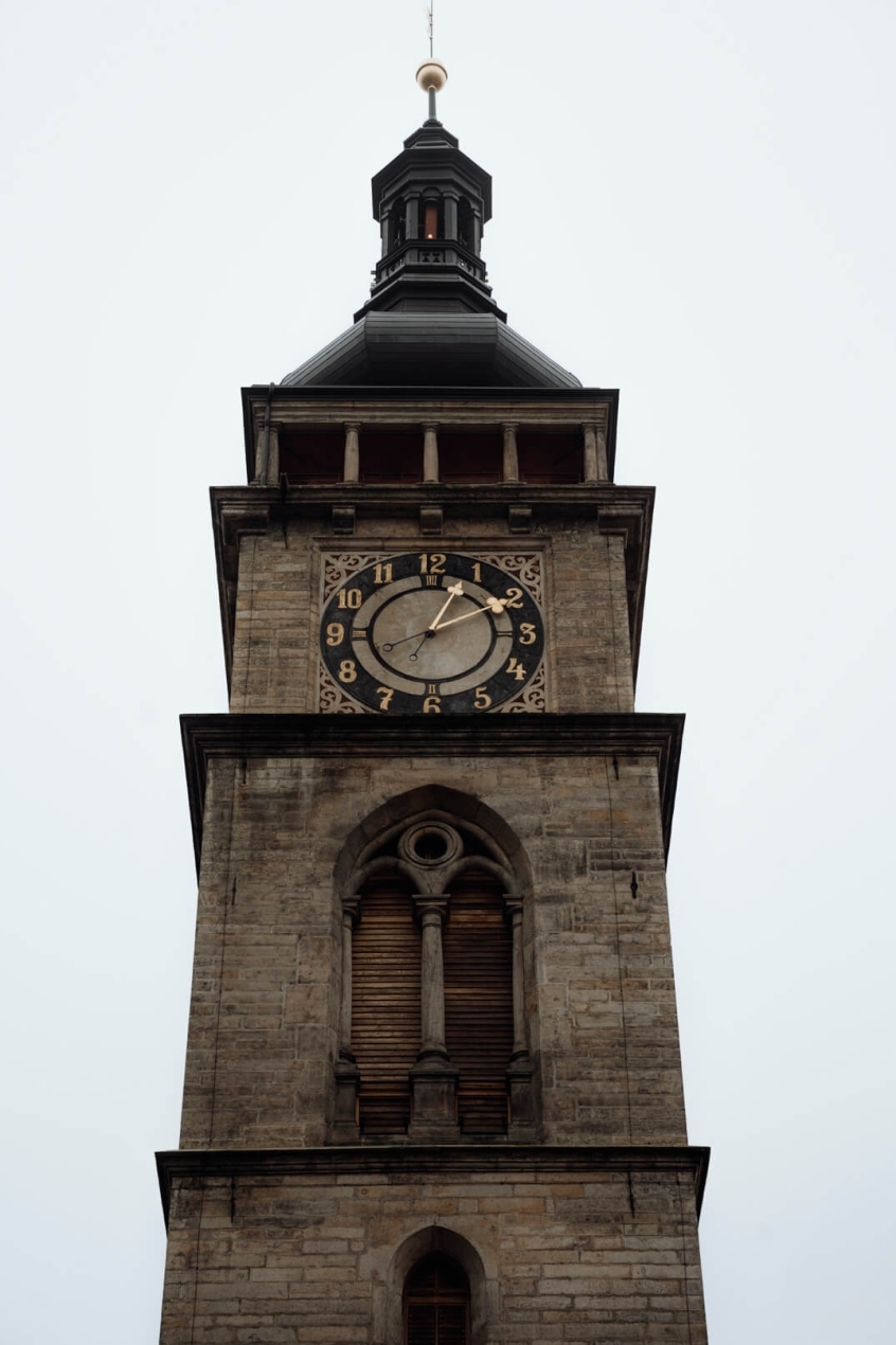 Nástěnné hodiny PRIM